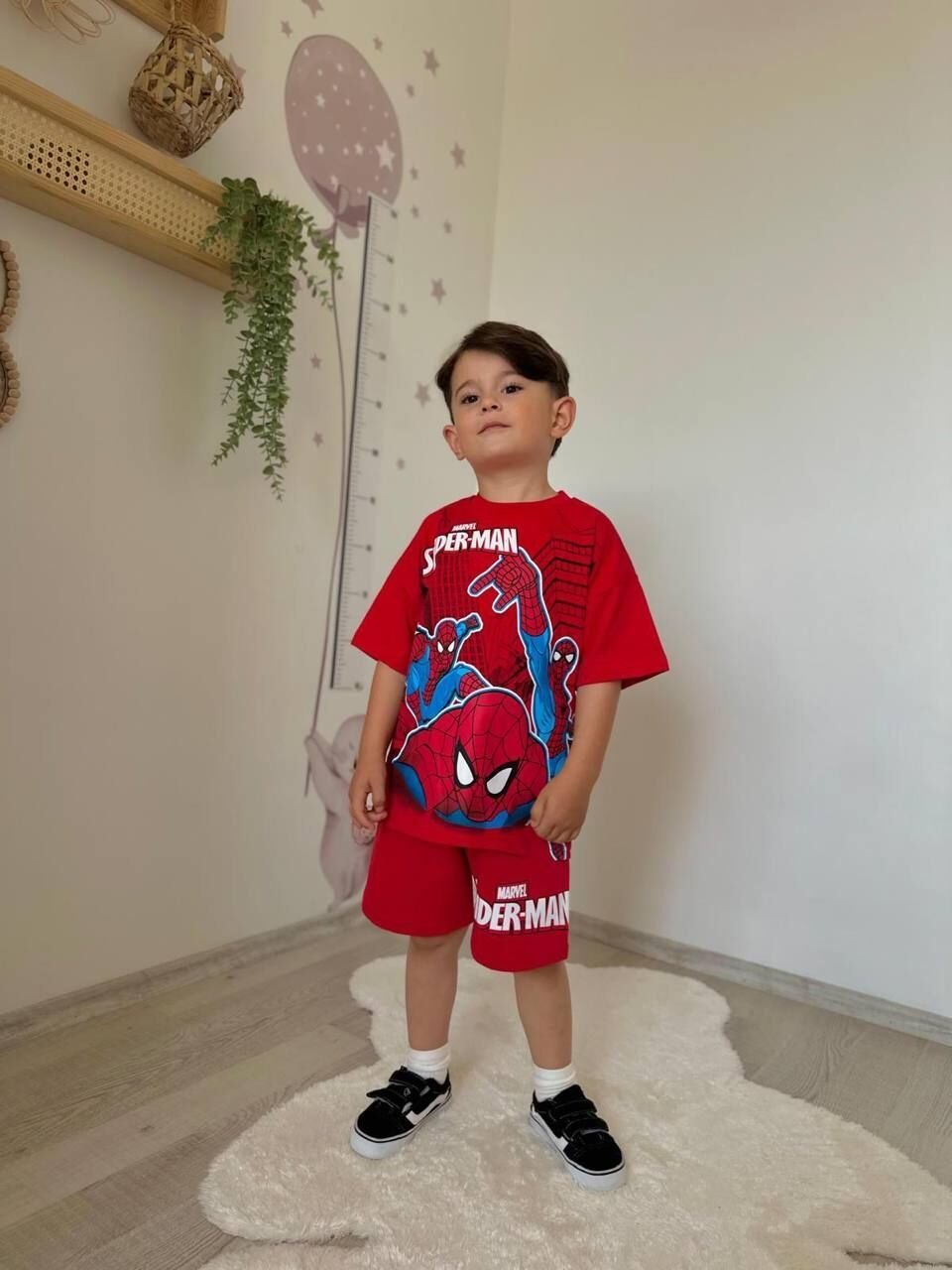 Spiderman kırmızı