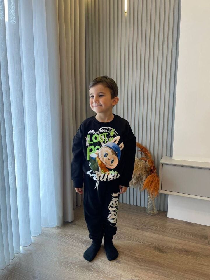 3 ip labubu siyah takım