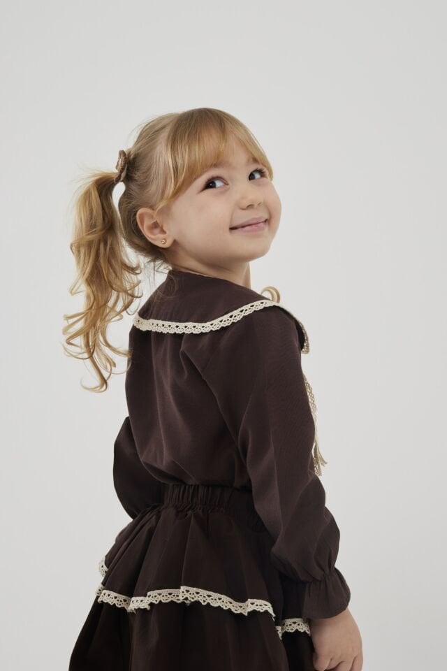 Kahverengi Etekli Takım