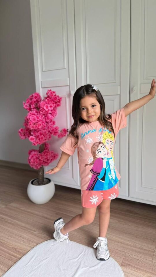 Elsa ve Anna Şortlu Takım