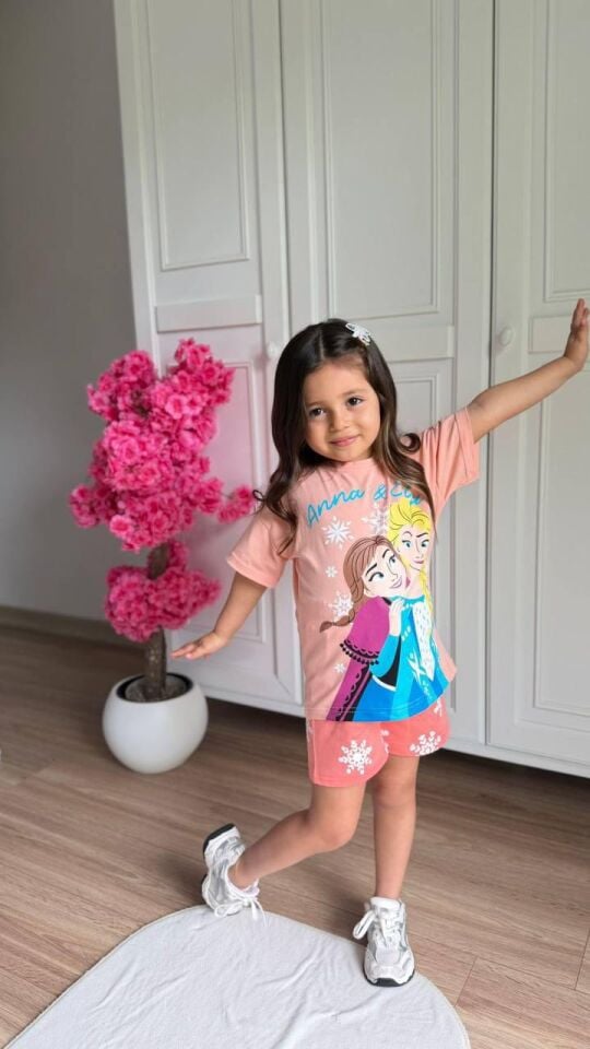 Elsa ve Anna Şortlu Takım