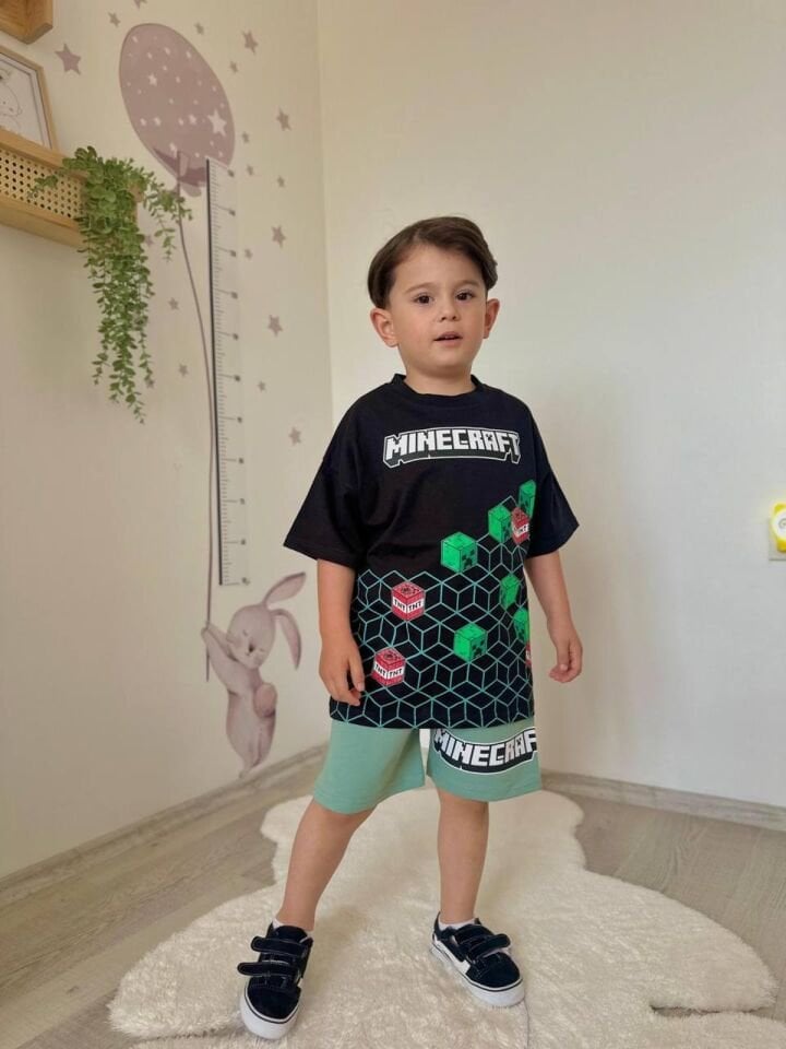 Minecraft şortlu takım