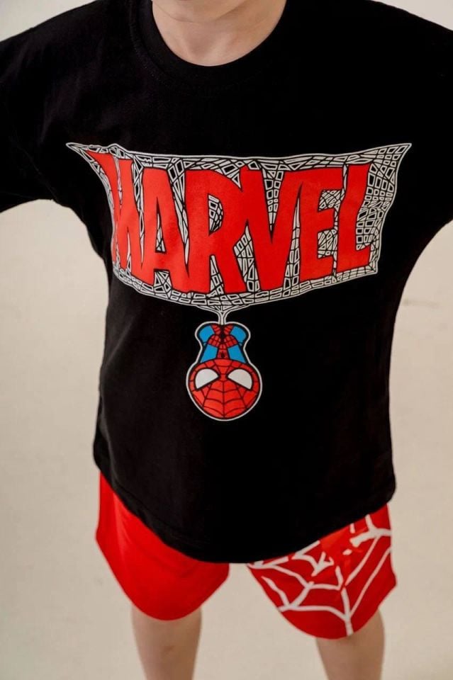 Marvel Şortlu Takım