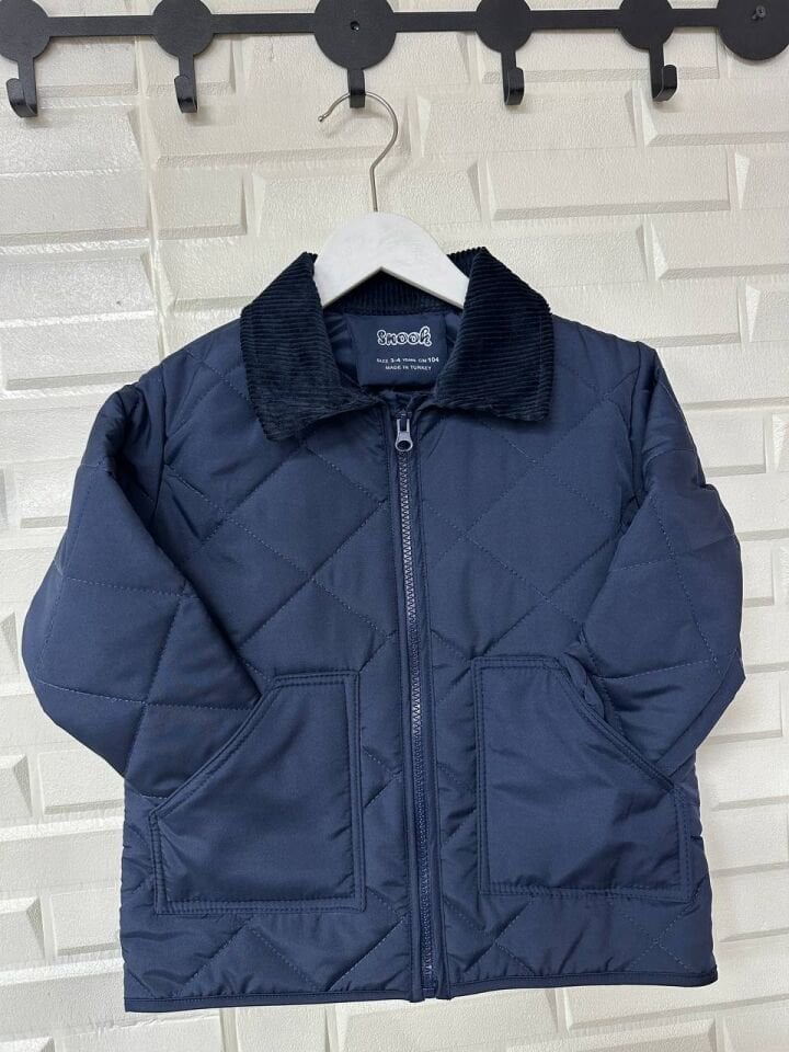 Kaputone Yakalı Mont