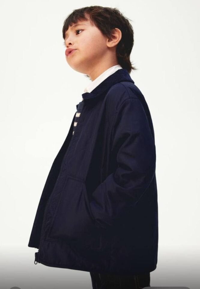 Kaputone Yakalı Mont