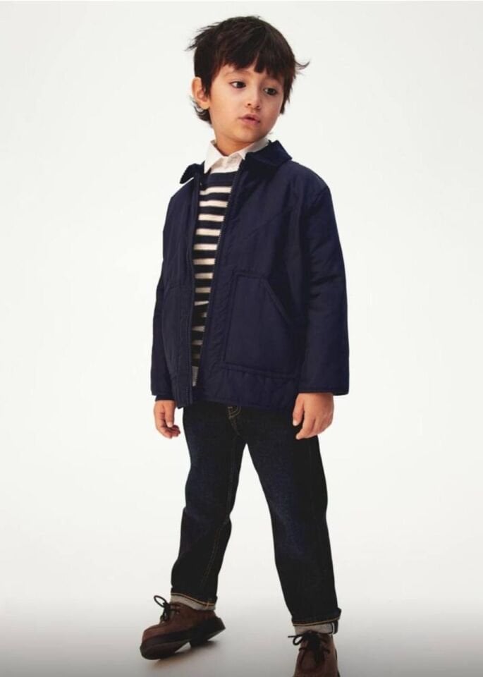 Kaputone Yakalı Mont