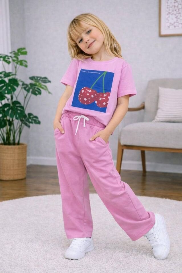 Kiraz desenli pembe takım