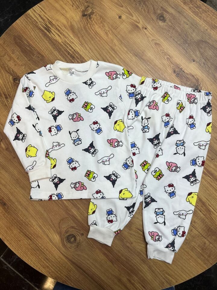 Hello kitty desenli pijama takım