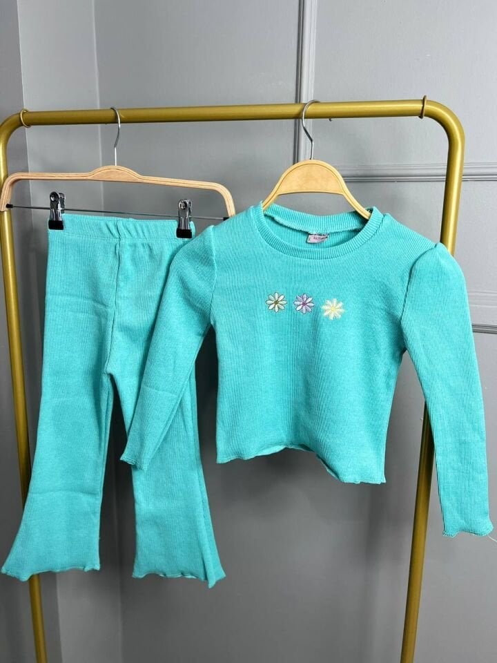 Fitilli çiçek desenli takım