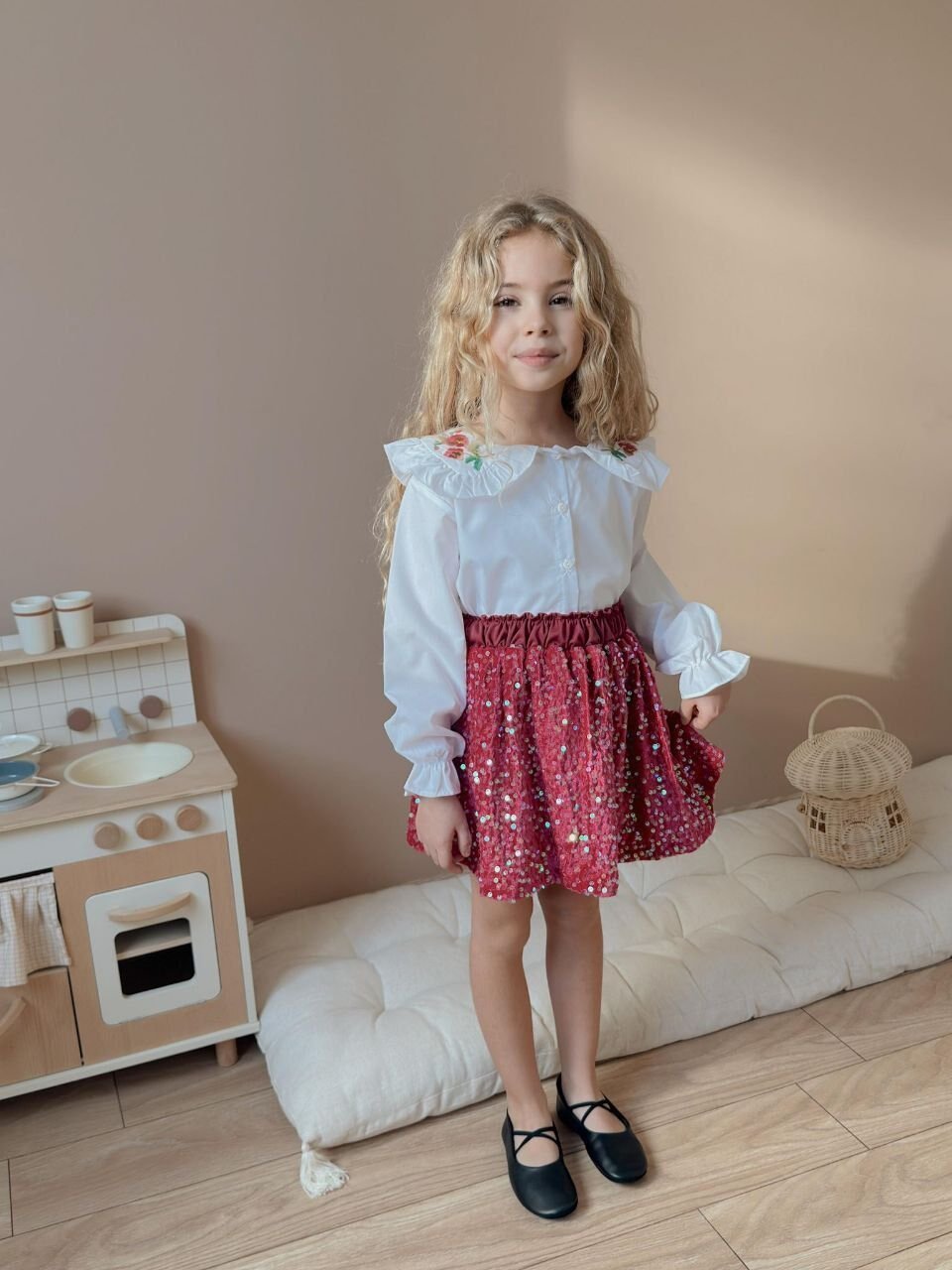 Bebe yaka pullu etekli takım