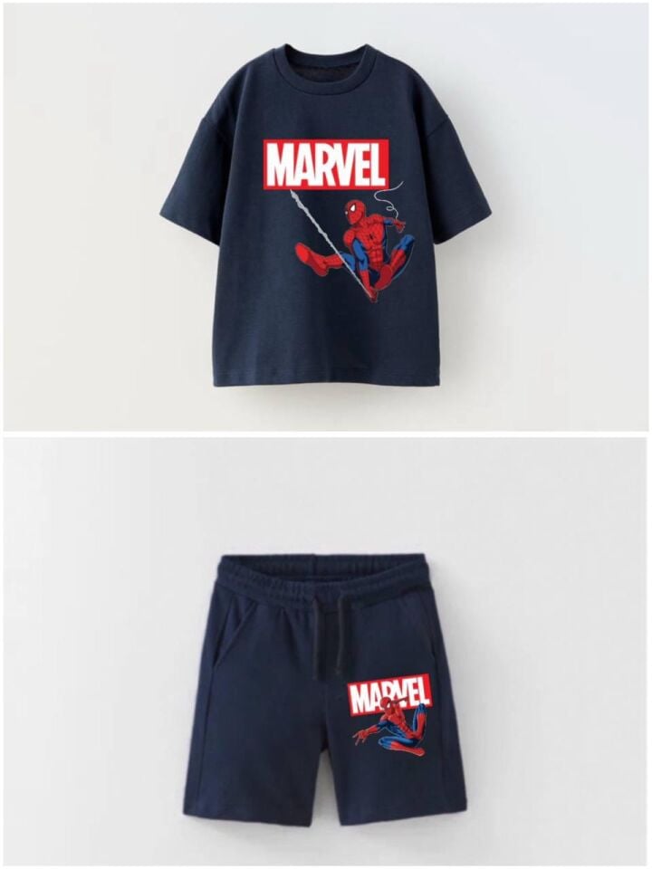 Marvel şortlu takım
