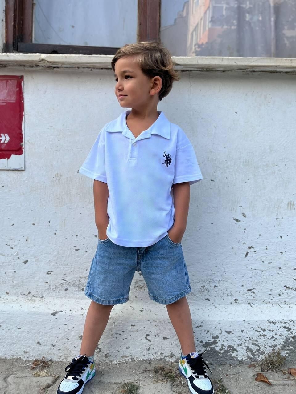 Polo Yaka Tişört(Kot Şort Dahil Değildir)