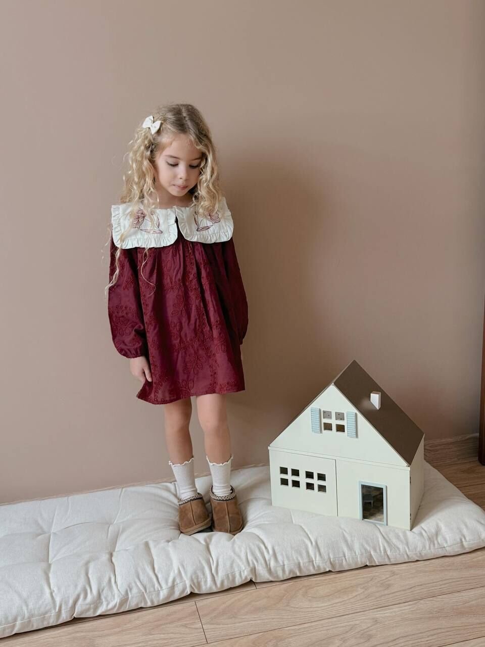 Bebe Yaka Fistolu Astarlı Elbise