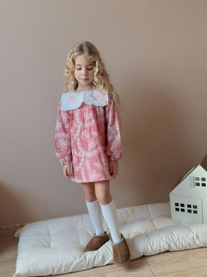 Bebe Yaka Fistolu Astarlı Elbise