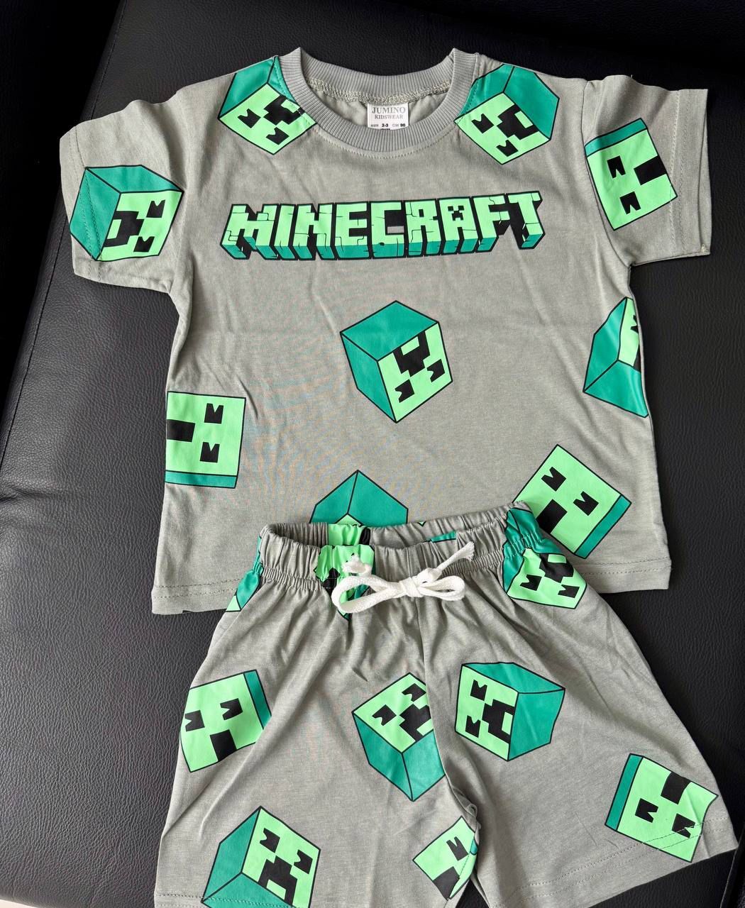 Minecraft şortlu takım