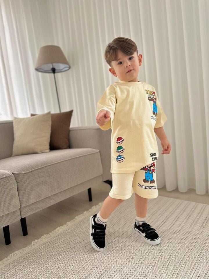 Super Mario Şortlu Takım
