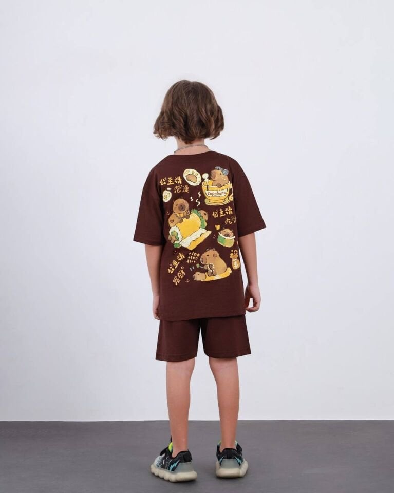 Capybara şortlu takım