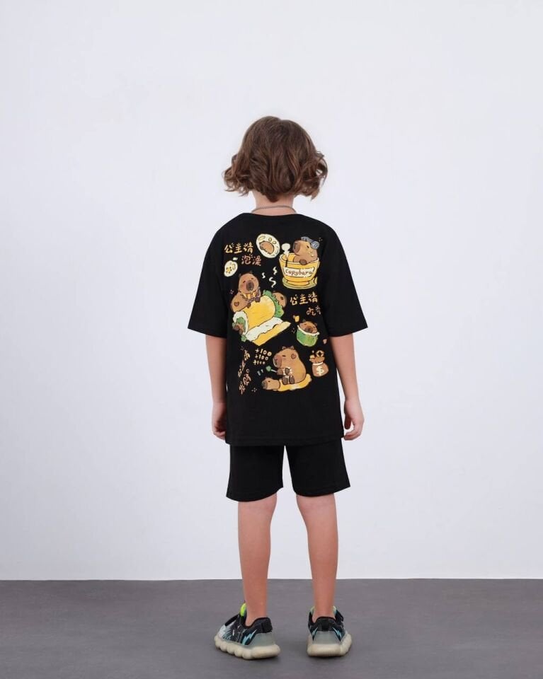 Capybara siyah şortlu takım