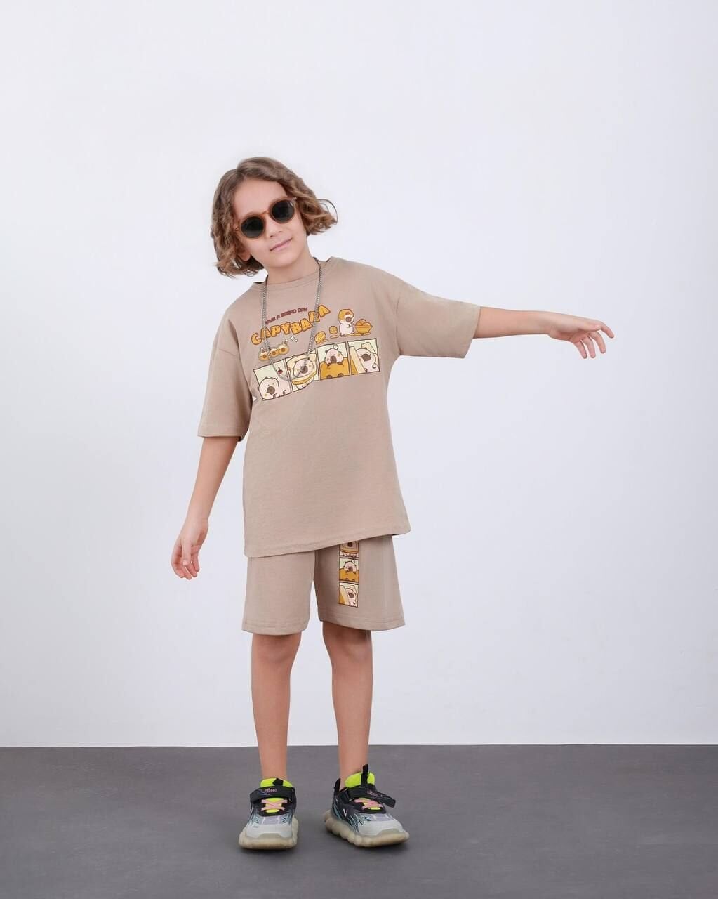 Capybara şortlu takım