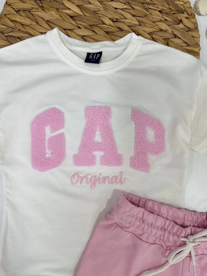 Pembe Nakışlı Şortlu Takım