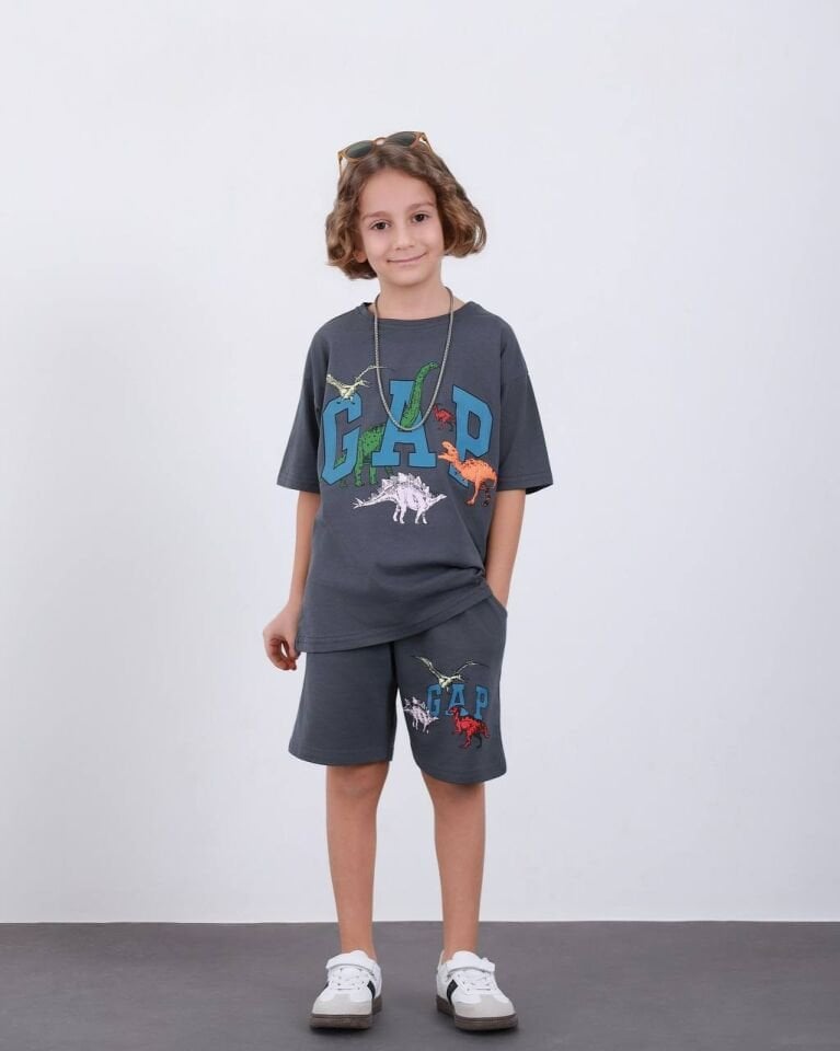 Dinazor desenli şortlu takım