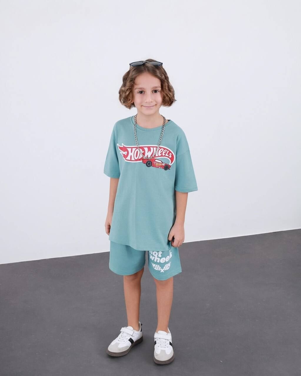 Yeşil şortlu takım