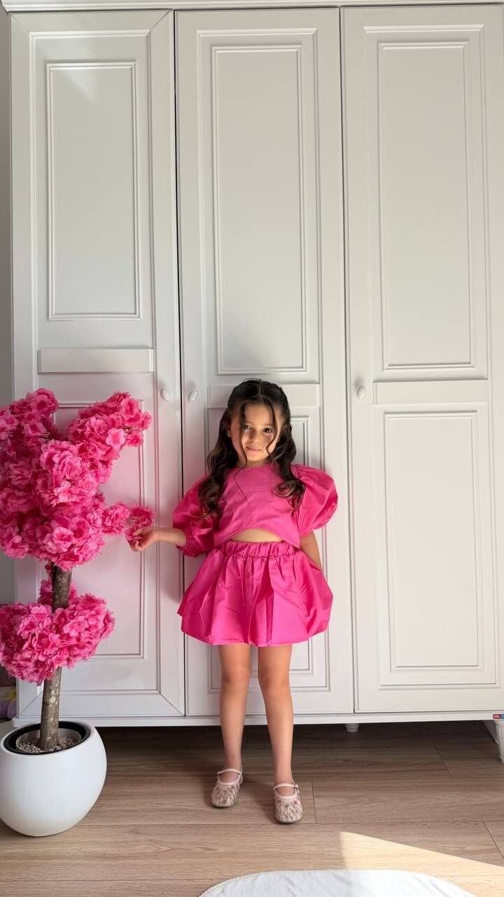 Pembe etekli takım