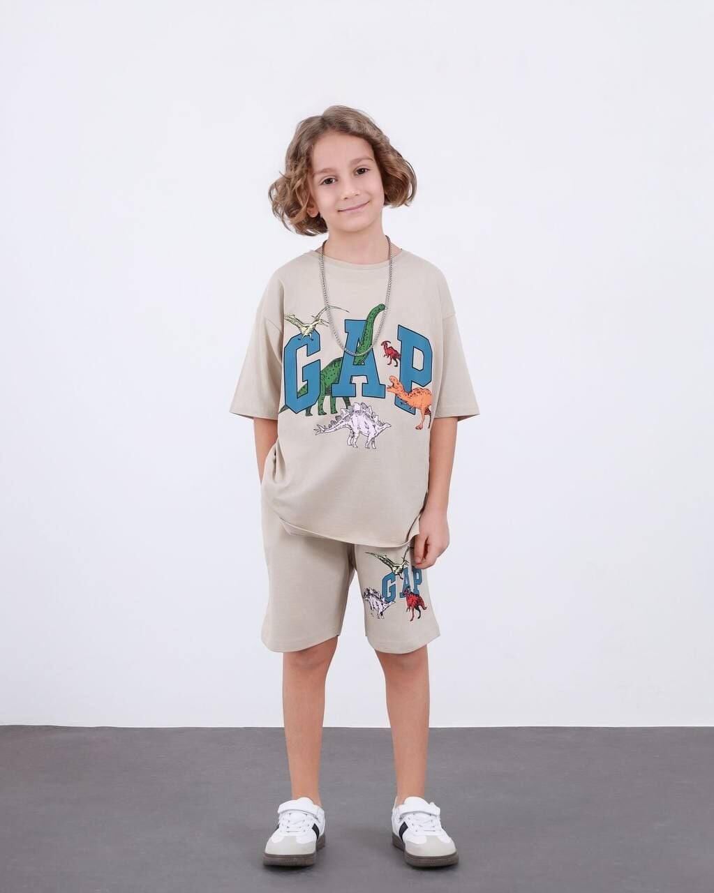 Dinazor baskılı şortlu  takım