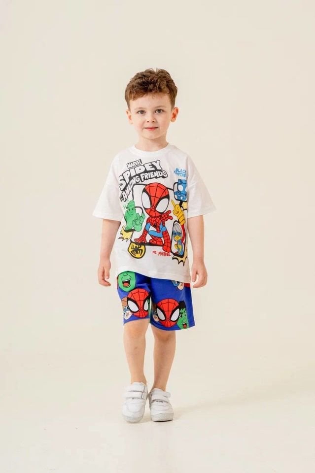 Spiderman şortlu