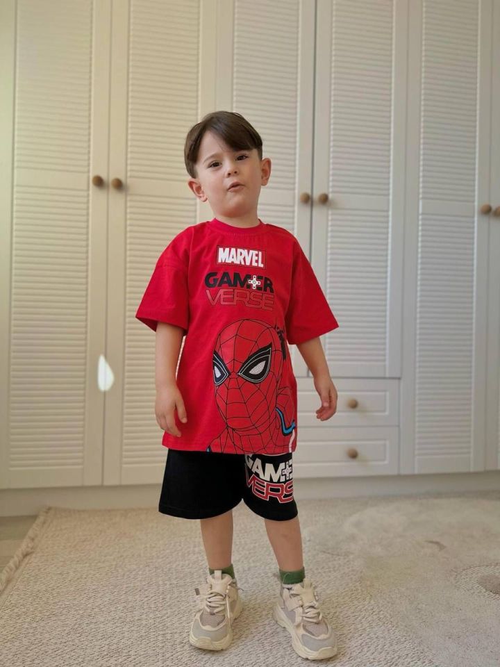 Marvel Şortlu Takım